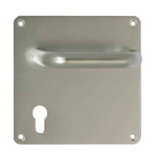 Ensemble sur plaques carrées